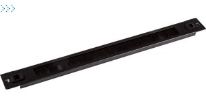 19" панель с щеточным вводом 1U, быстросъемная, черная 19" панель с щеточным вводом 1U, быстросъемная, черная