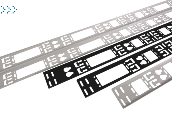 Вертикальный кабельный органайзер в шкаф, ширина 150 мм 24U