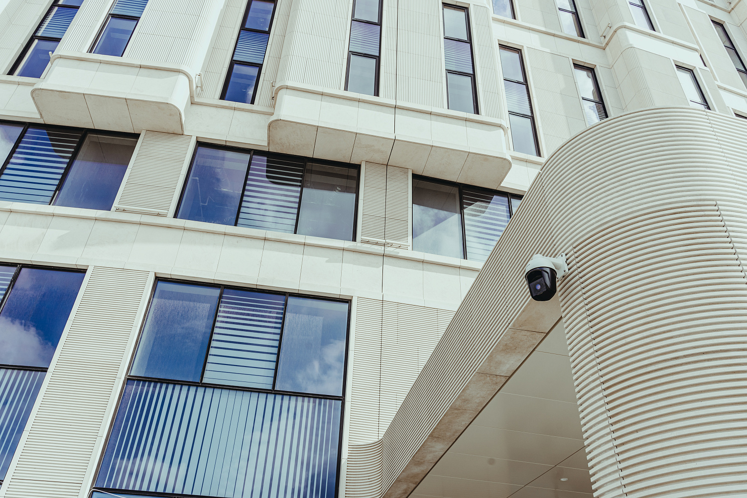 Видеонаблюдение VIVOTEK и СКУД ZKTeco для БЦ "Проспект"