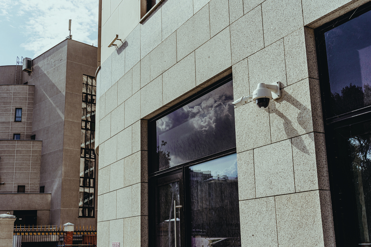 Видеонаблюдение VIVOTEK и СКУД ZKTeco для БЦ "Проспект"