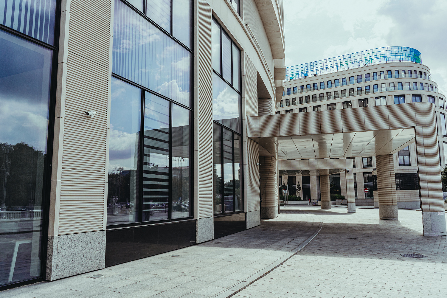 Видеонаблюдение VIVOTEK и СКУД ZKTeco для БЦ "Проспект"