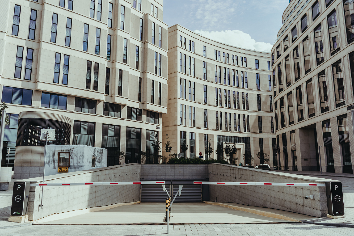 Видеонаблюдение VIVOTEK и СКУД ZKTeco для БЦ "Проспект"