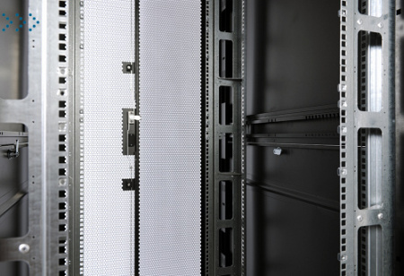 Шкаф серверный ПРОФ напольный 42U (800x1000) дверь перфор. 2 шт., черный, в сборе