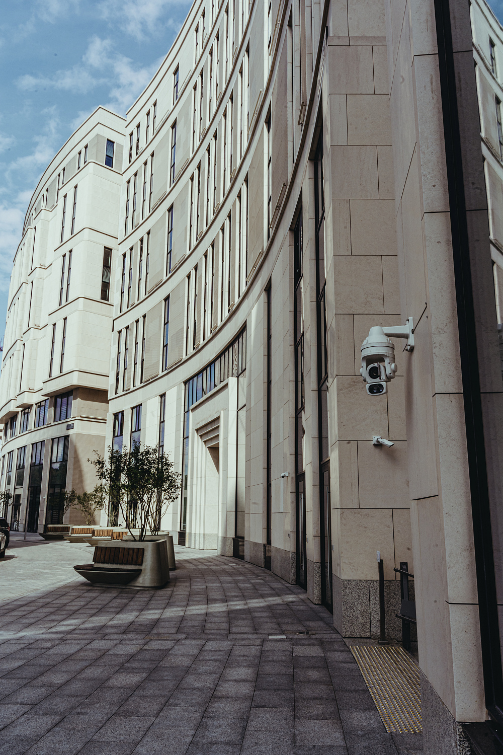 Видеонаблюдение VIVOTEK и СКУД ZKTeco для БЦ "Проспект"